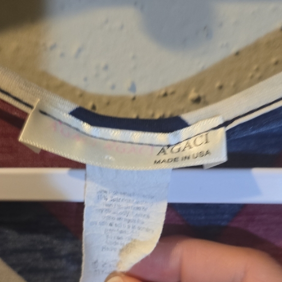 a'gaci Burgundy and Cream Chevron Blouse - Picture 2 of 4